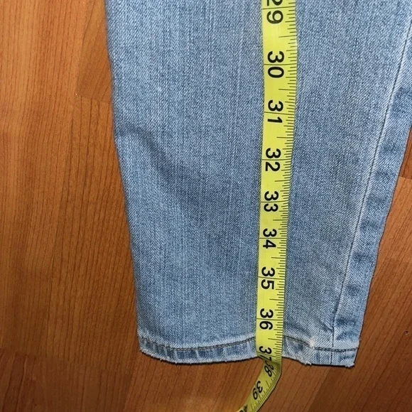 Ann Taylor Loft women’s skinny jeans with light intentional distressing - Picture 9 of 12